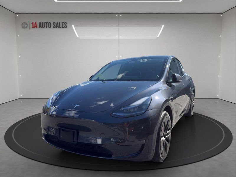 Used 2025 Tesla Model Y Long Range image 1