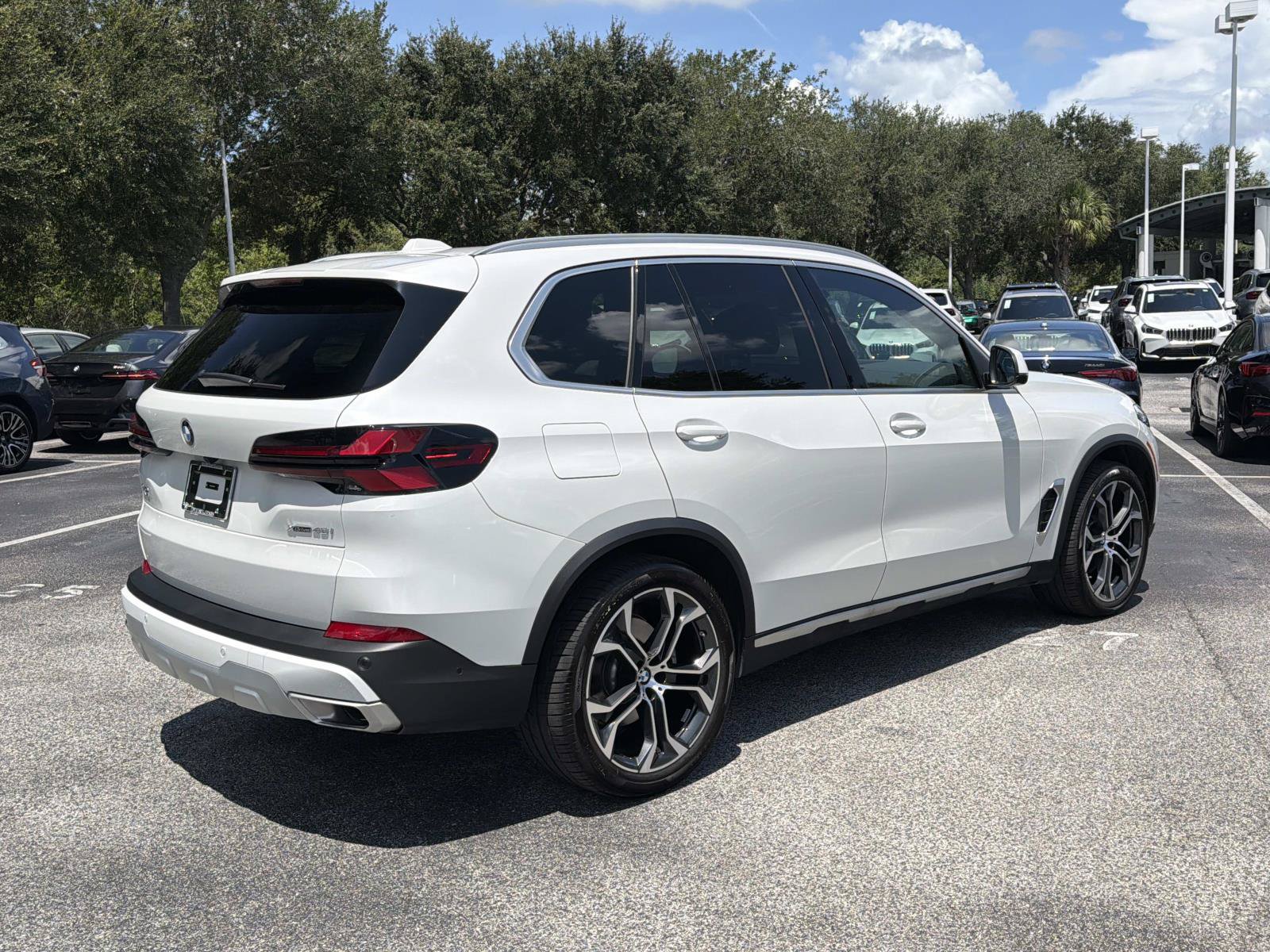 Certified 2026 BMW X5 xDrive40i w/ Climate Comfort Package AWD/4WD image 4