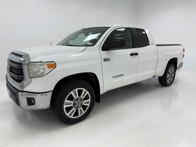 Used 2015 Toyota Tundra SR5 w/ SR5 Upgrade Package image 5