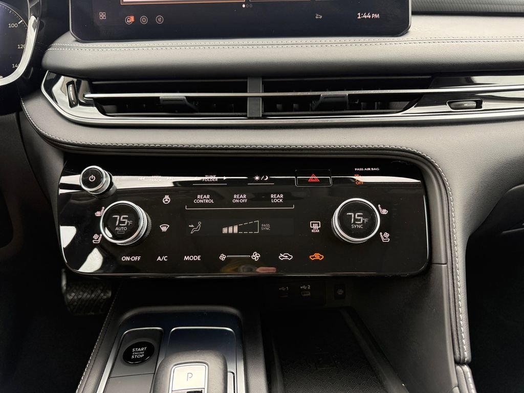 Certified 2026 INFINITI QX60 Luxe w/ Family Package AWD/4WD image 5