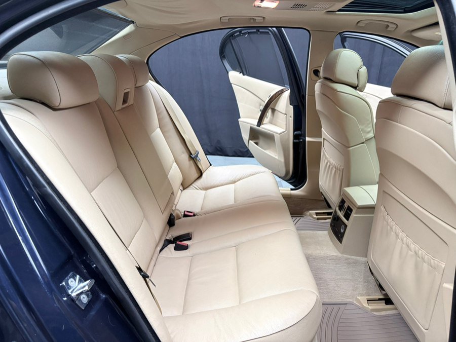 Used 2007 BMW 530xi Sedan AWD/4WD image 32
