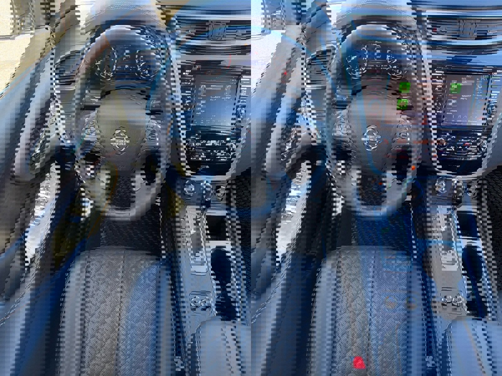 Used 2023 Nissan Murano Platinum w/ Cargo Package image 13