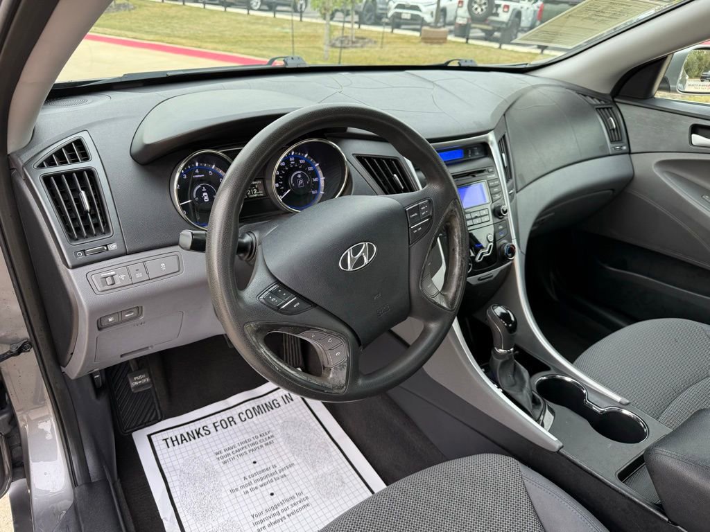 Used 2013 Hyundai Sonata GLS image 12
