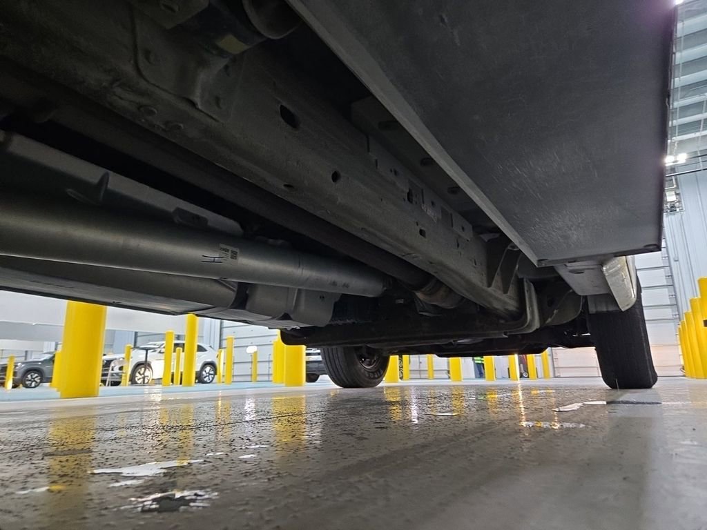 Used 2022 Chevrolet Express 3500 w/ Power Convenience Package image 21