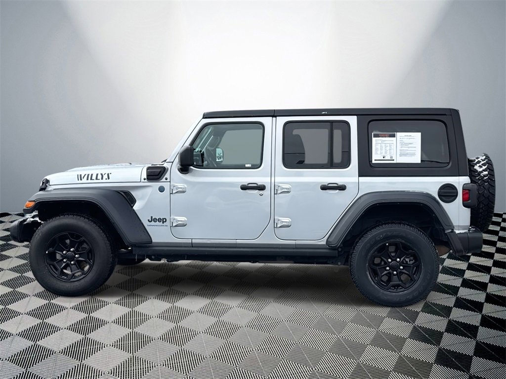 Used 2023 Jeep Wrangler Unlimited image 2