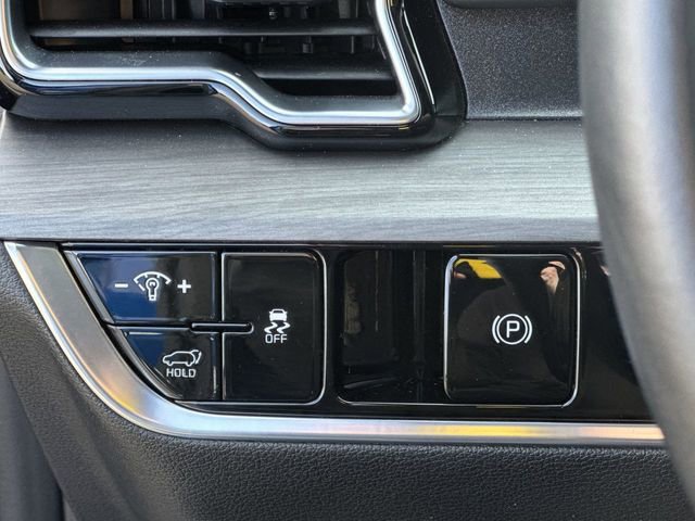 Used 2025 Kia Sportage X-Line w/ Premium Package image 19