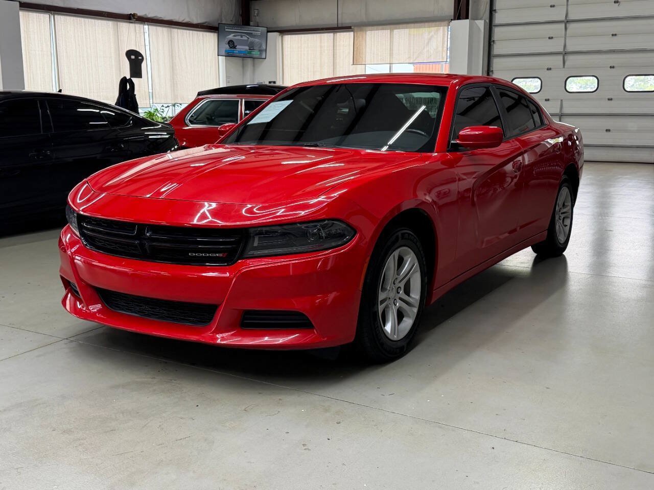 Used 2022 Dodge Charger SXT RWD image 5