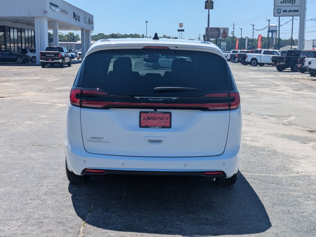 New 2027 Chrysler Pacifica Select w/ Family Tech Group FWD image 6