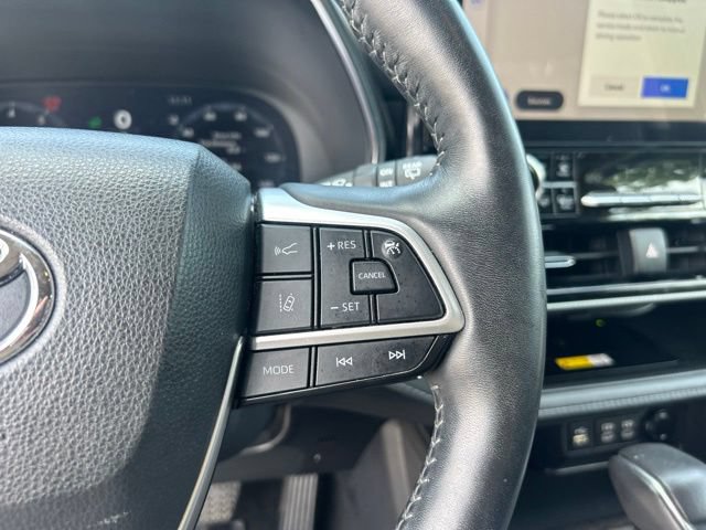 Used 2023 Toyota Highlander Platinum AWD/4WD image 22
