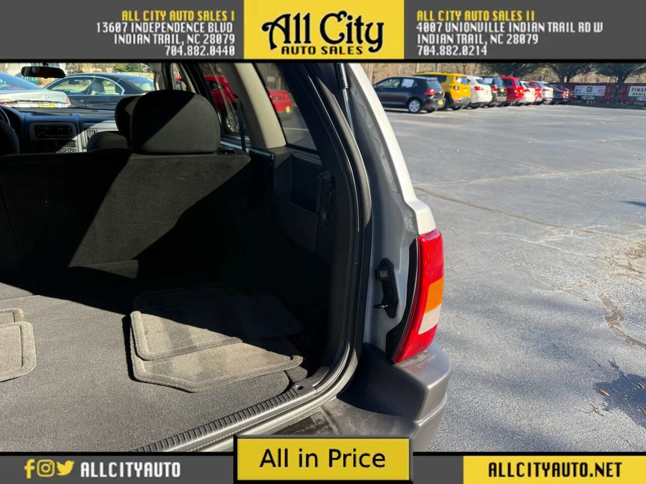 Used 2004 Jeep Grand Cherokee Laredo w/ Convenience Group image 32