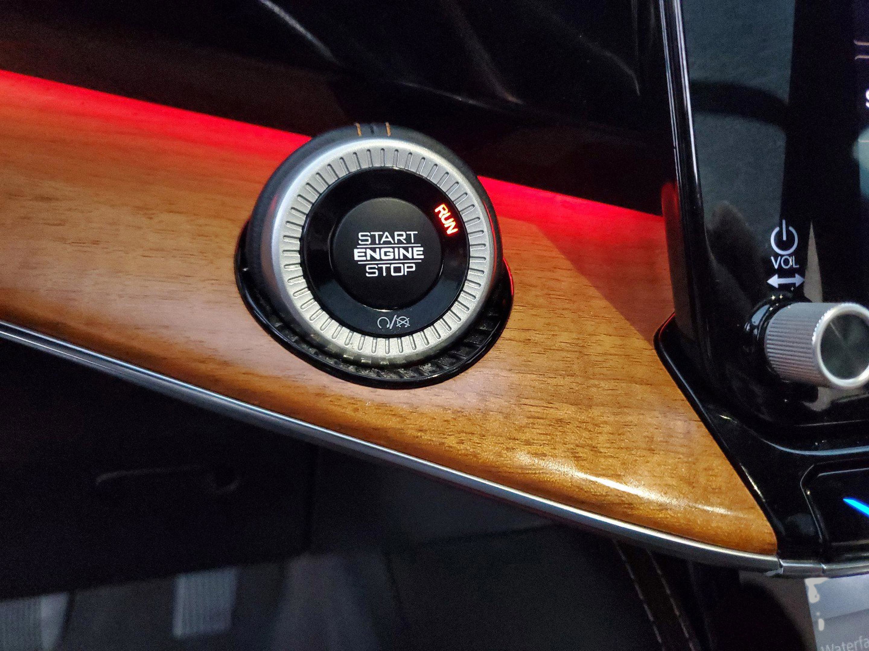 Used 2023 Jeep Grand Wagoneer Series III image 22