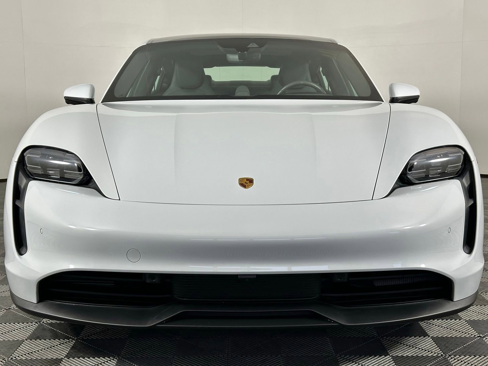 Used 2023 Porsche Taycan w/ Premium Package image 20