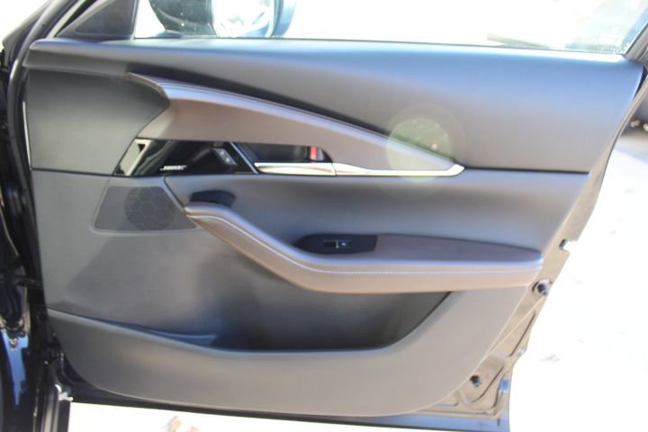 Certified 2025 MAZDA CX-30 AWD 2.5 S w/ Premium Package image 39