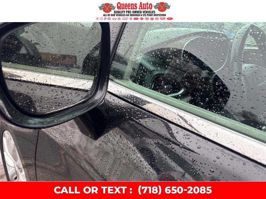 Used 2019 Chrysler Pacifica Touring-L image 30