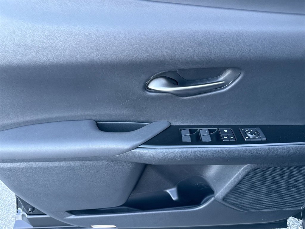 Used 2019 Lexus UX 200 image 15