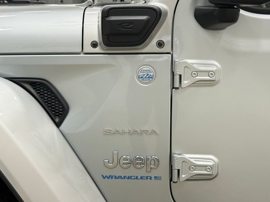 Used 2023 Jeep Wrangler Sahara w/ Cold Weather Group image 31