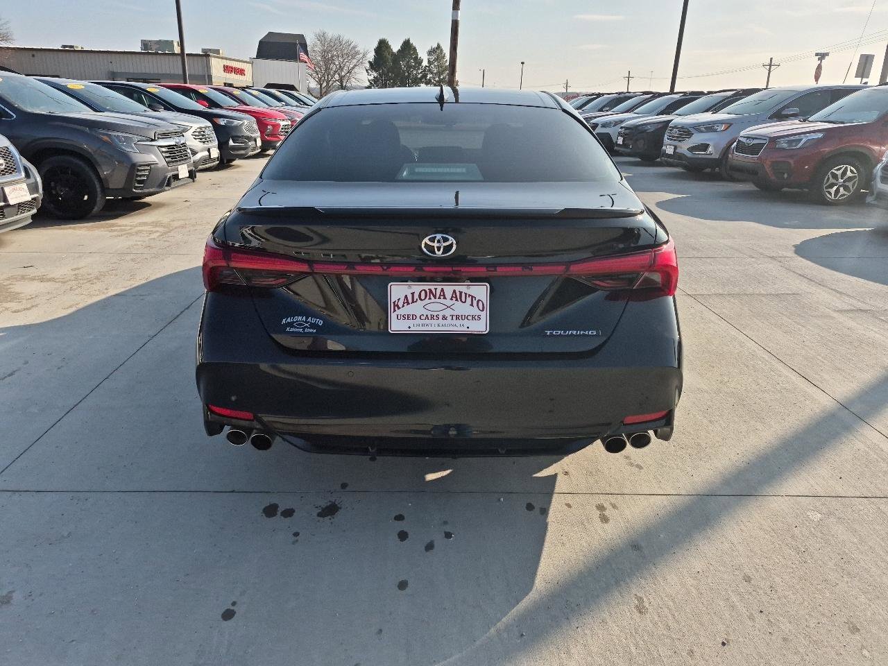 Used 2022 Toyota Avalon Touring w/ Advanced Safety Package FWD image 7