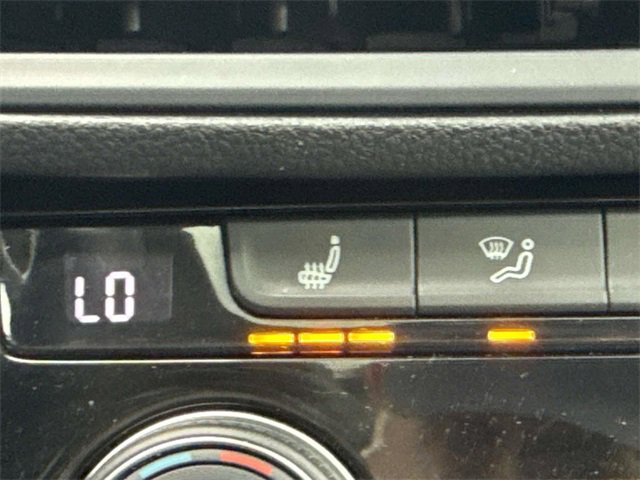 Used 2024 Volkswagen Jetta SE image 17