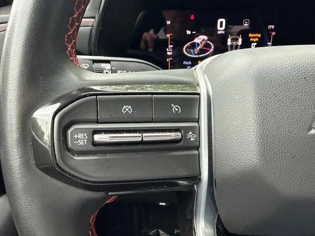Used 2023 Chevrolet Colorado Z71 w/ Advanced Trailering Package AWD/4WD image 24