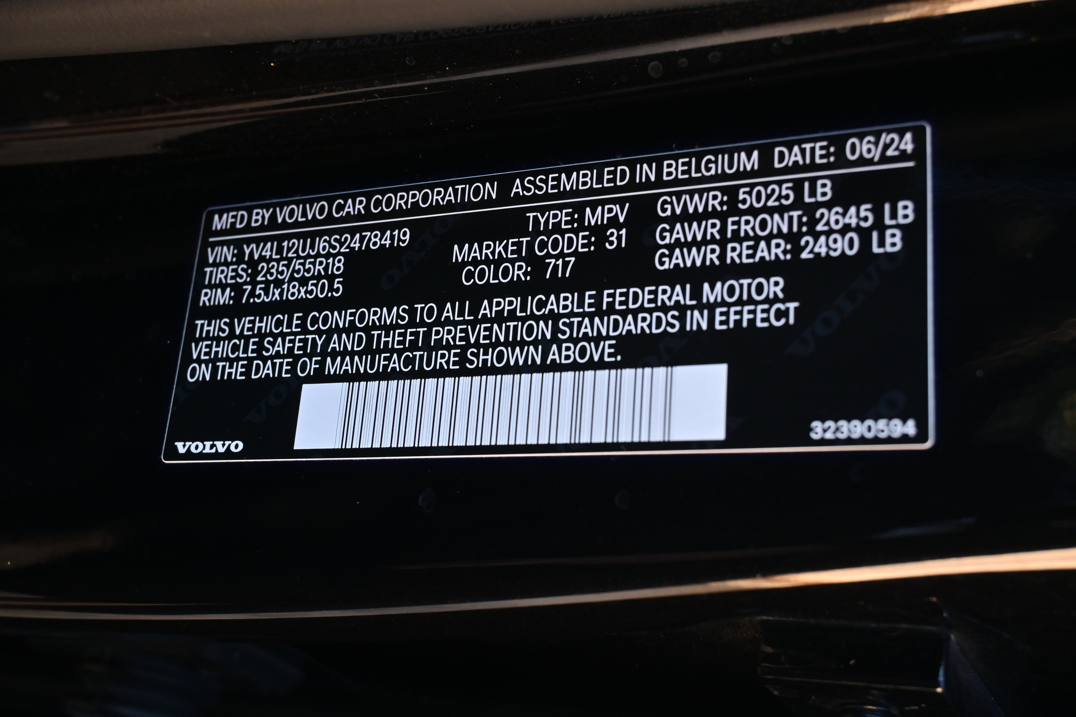 Used 2025 Volvo XC40 B5 Core image 37