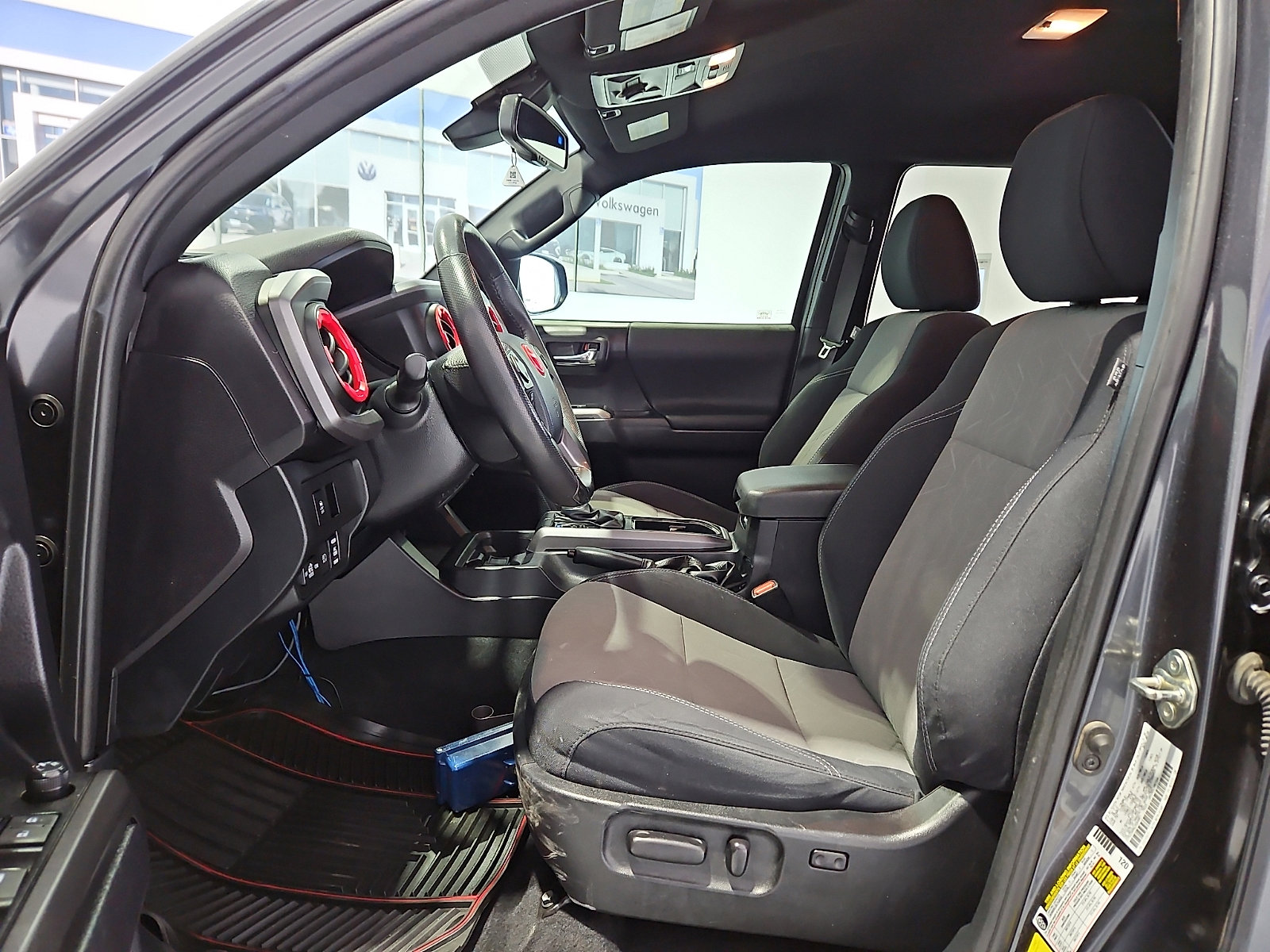 Used 2020 Toyota Tacoma TRD Off-Road image 12