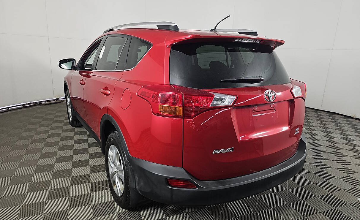 Used 2013 Toyota RAV4 LE AWD/4WD image 14