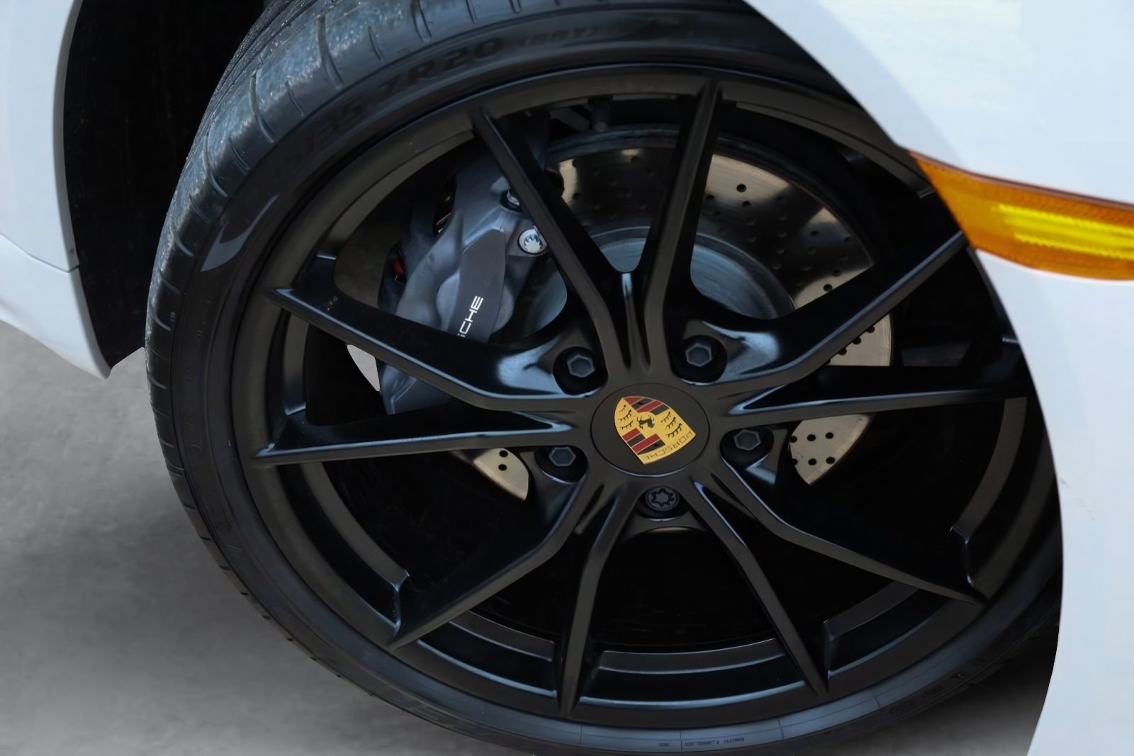Used 2025 Porsche 718 Cayman RWD image 12