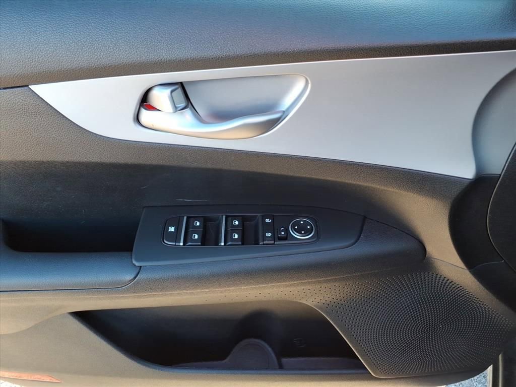 Used 2024 Kia Forte LXS image 13