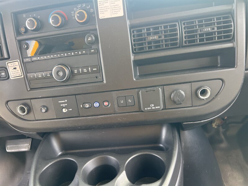 Used 2021 GMC Savana 3500 Extended w/ Power Convenience Package RWD image 19