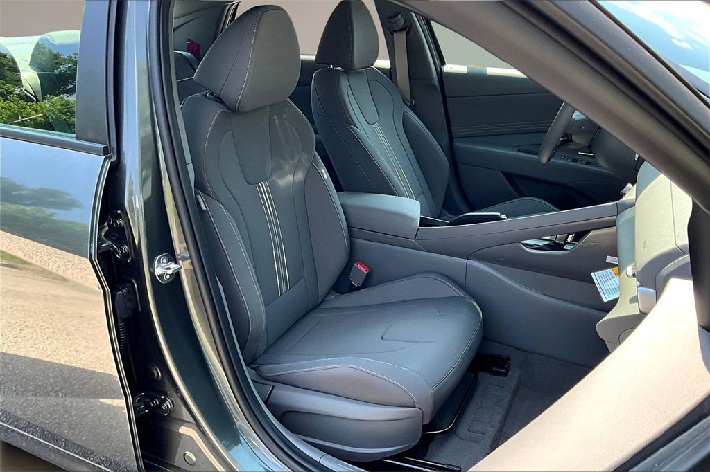 New 2025 Hyundai Elantra Sport image 8
