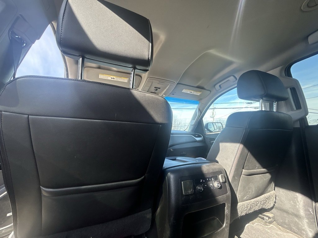 Used 2018 Chevrolet Tahoe LT image 28