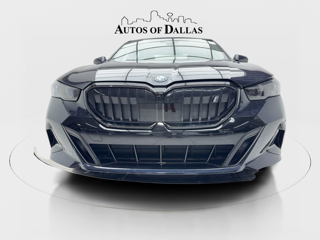 Used 2025 BMW i5 eDrive40i w/ Executive Package image 4