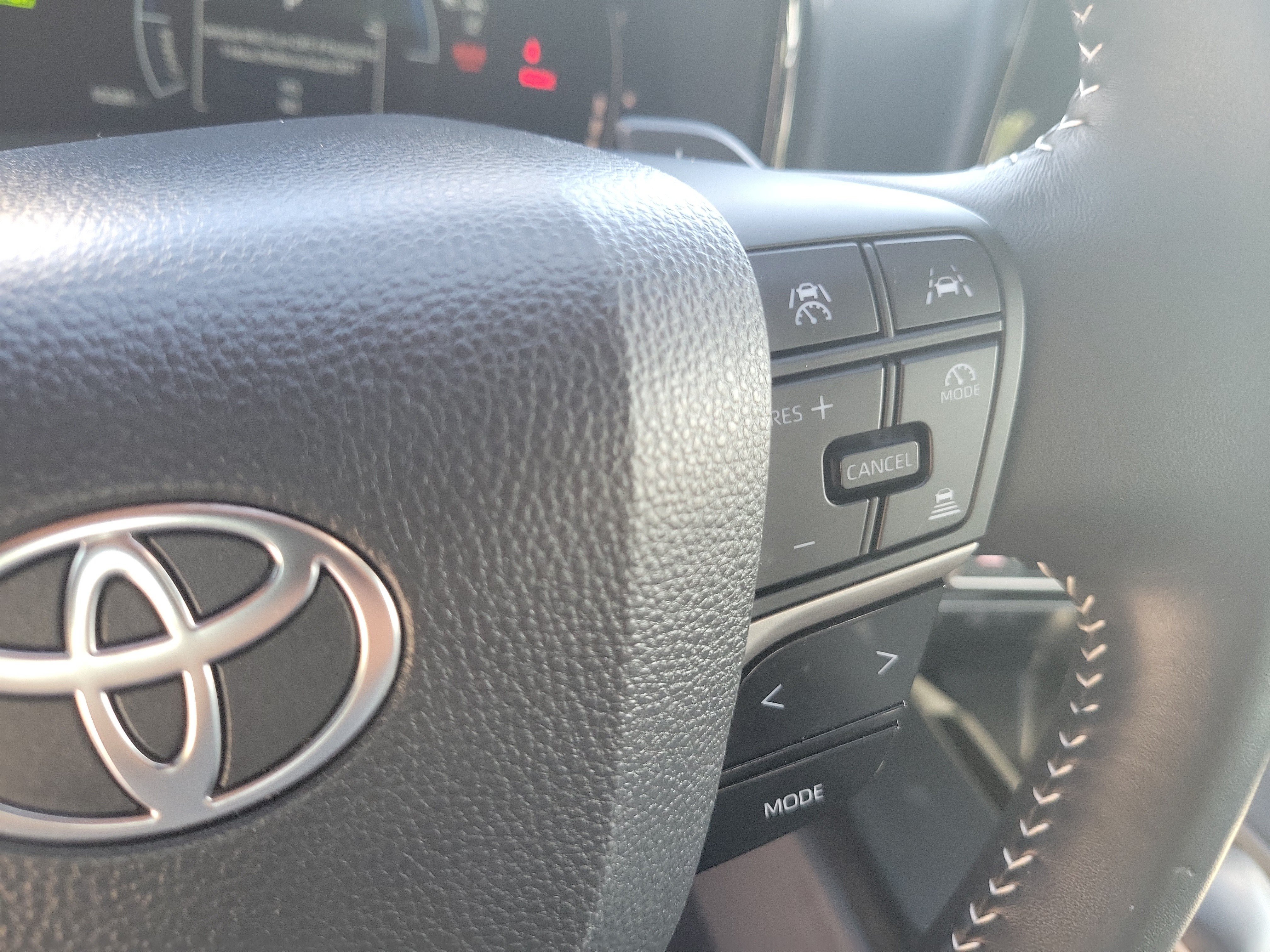 Certified 2025 Toyota Camry SE FWD image 27