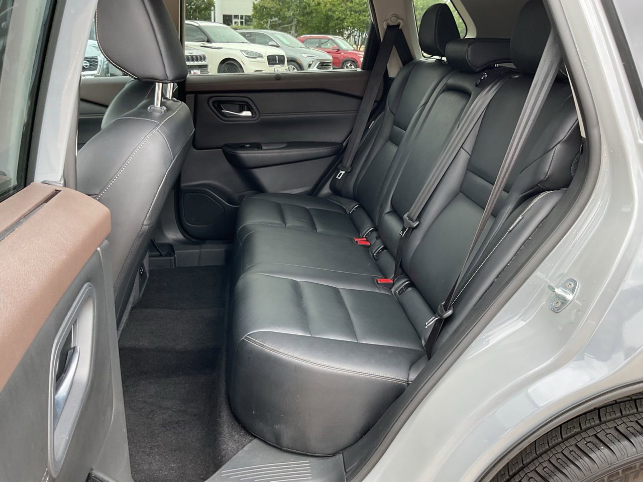 Used 2023 Nissan Rogue SL w/ SL Premium Package image 15