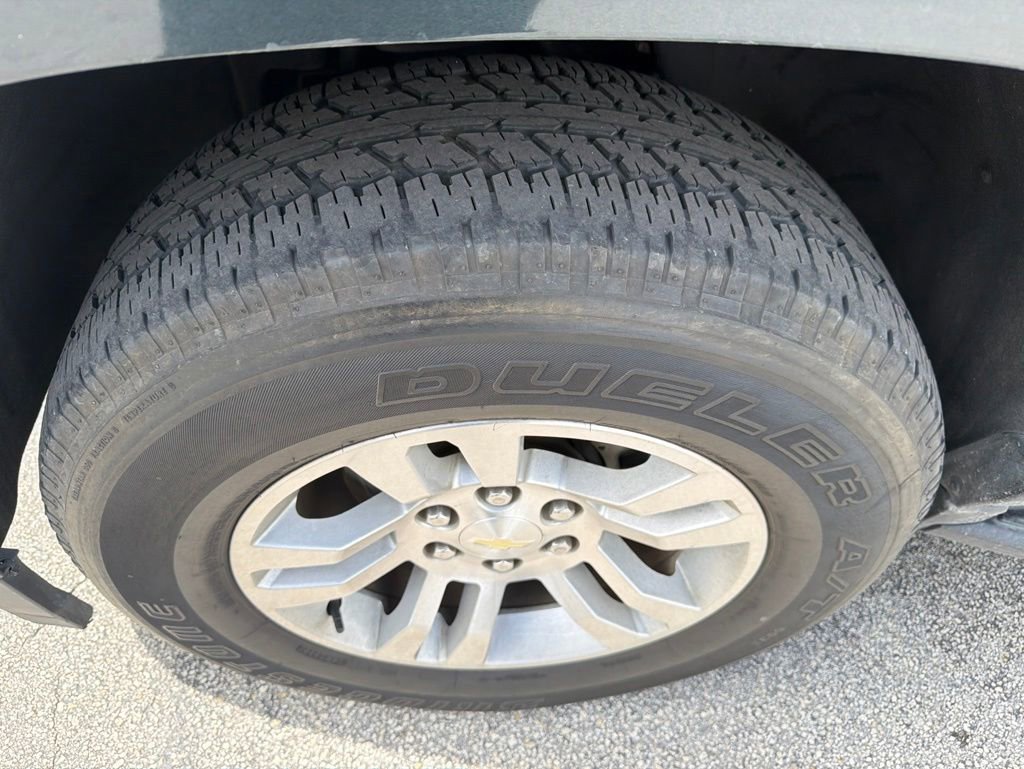 Used 2020 Chevrolet Suburban LT RWD image 5