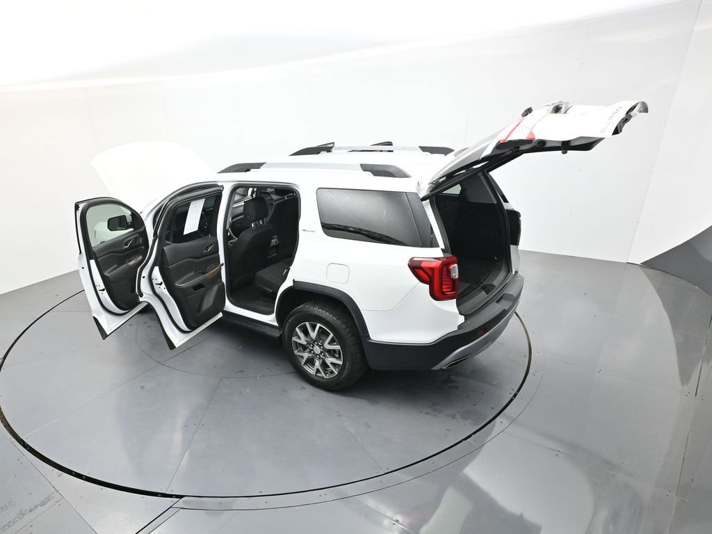 Used 2023 GMC Acadia SLE w/ Driver Convenience Package FWD image 46