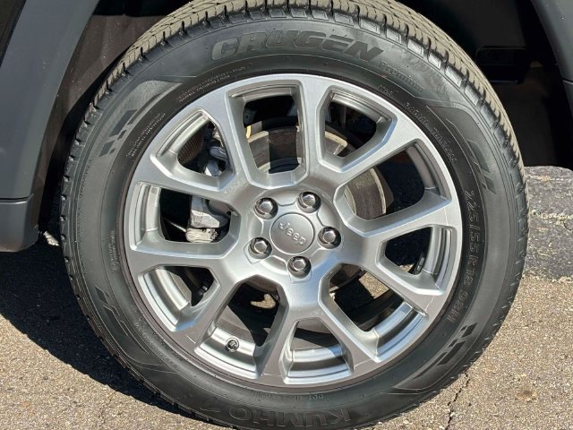 Used 2022 Jeep Compass Latitude AWD/4WD image 32