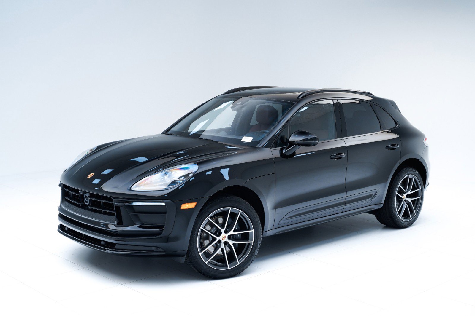 New 2026 Porsche Macan image 1