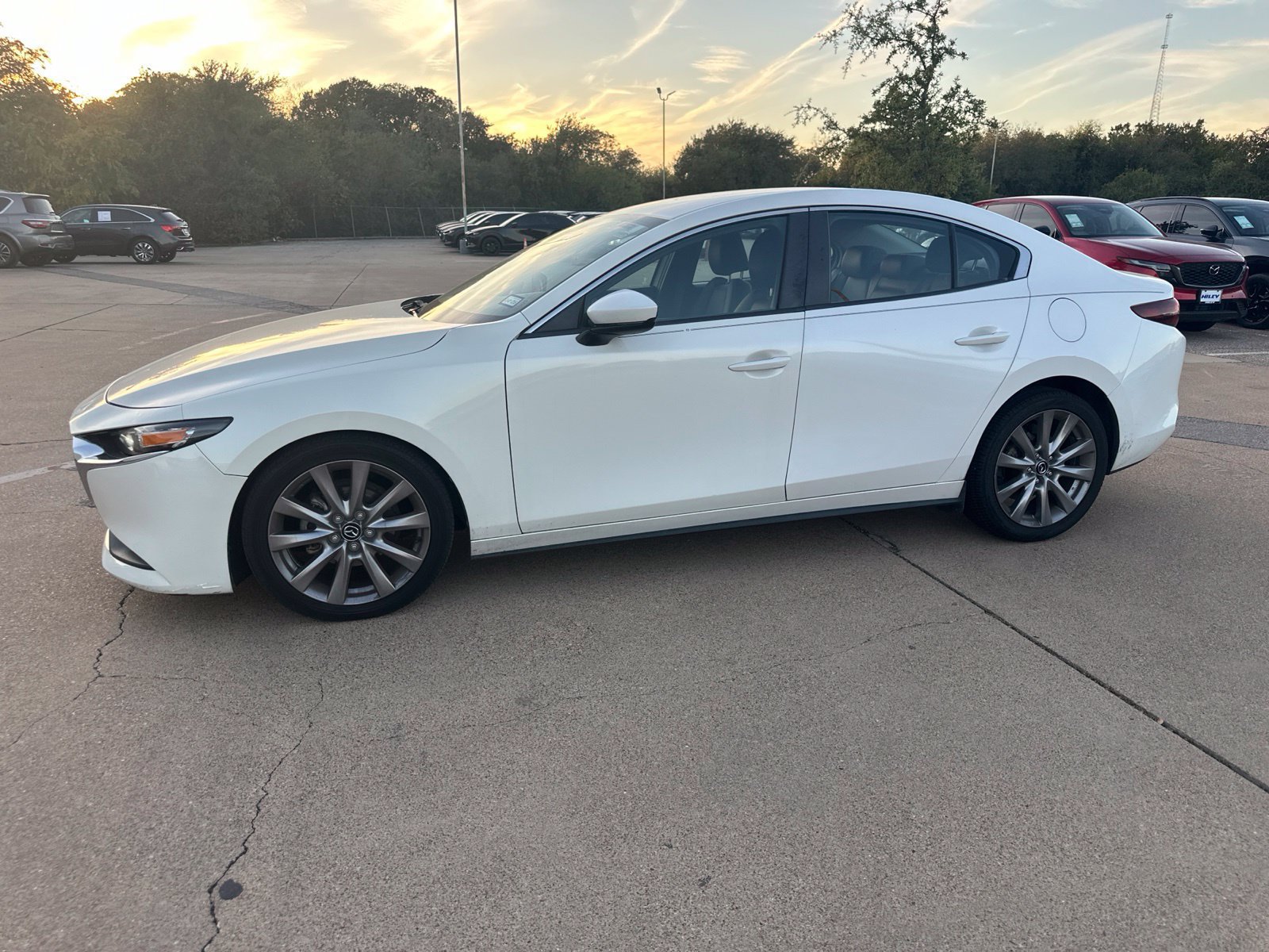 Used 2020 MAZDA MAZDA3 Sedan w/ Select Package FWD image 4