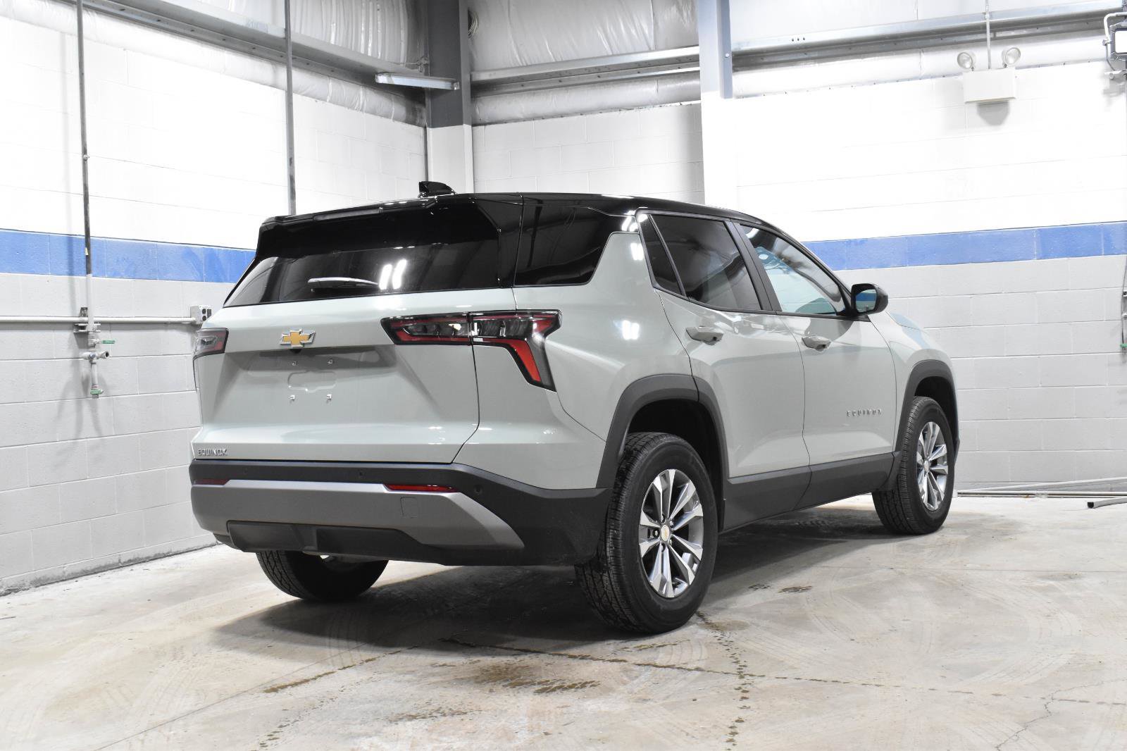 Used 2026 Chevrolet Equinox LT w/ Convenience Package II image 29