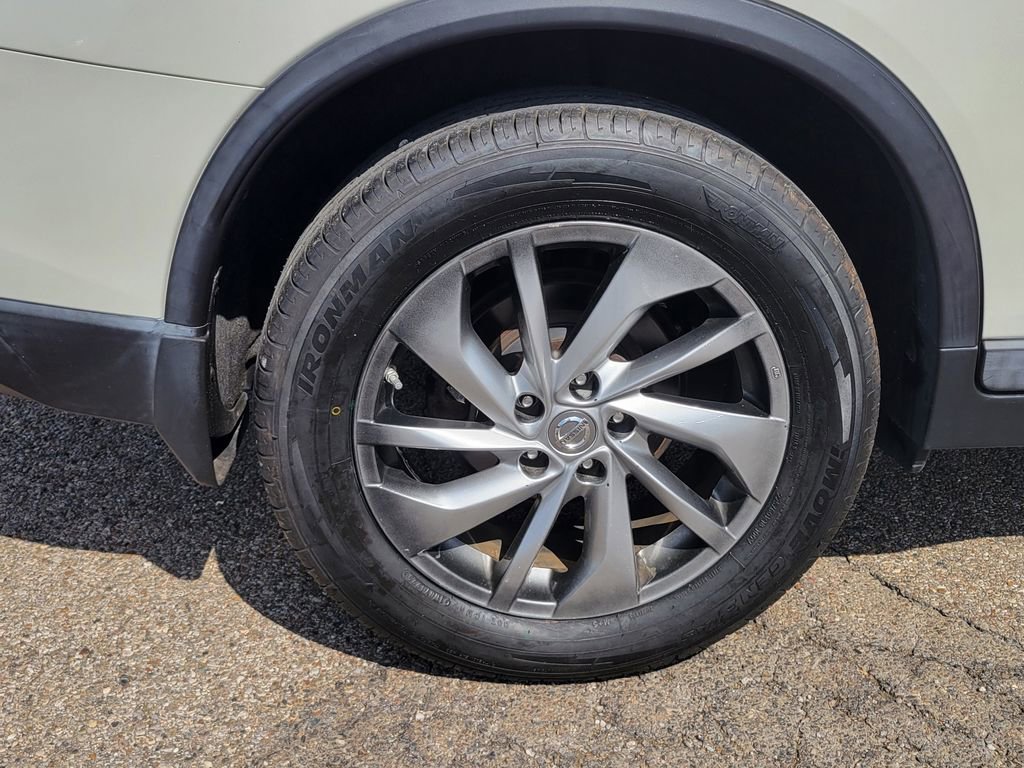 Used 2015 Nissan Rogue SL w/ SL Premium Package image 36