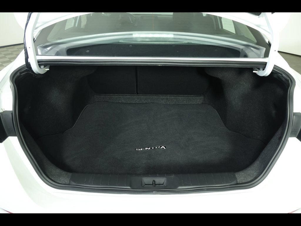 Used 2025 Nissan Sentra S FWD image 9