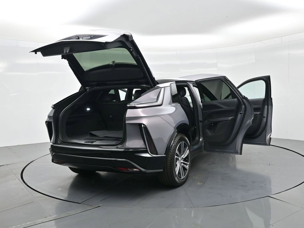 Used 2025 Cadillac Lyriq Luxury image 44