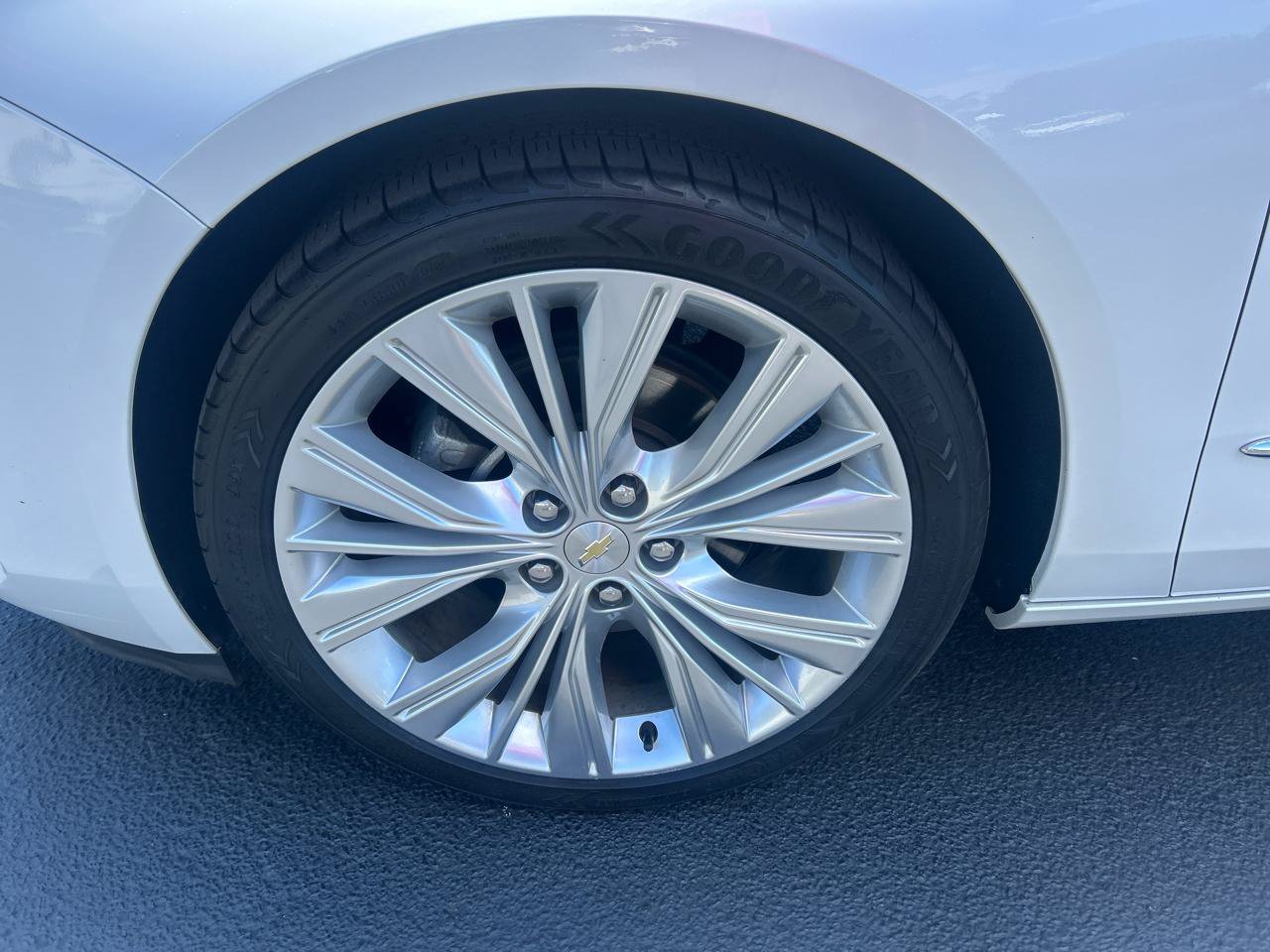 Used 2017 Chevrolet Impala Premier w/ Enhanced Convenience Package FWD image 9