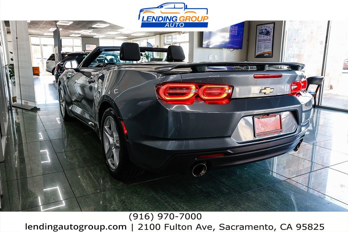 Used 2019 Chevrolet Camaro LT RWD image 4