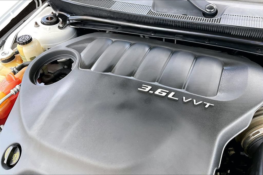 Used 2013 Chrysler 200 Touring w/ S Exterior Appearance Pkg FWD image 31