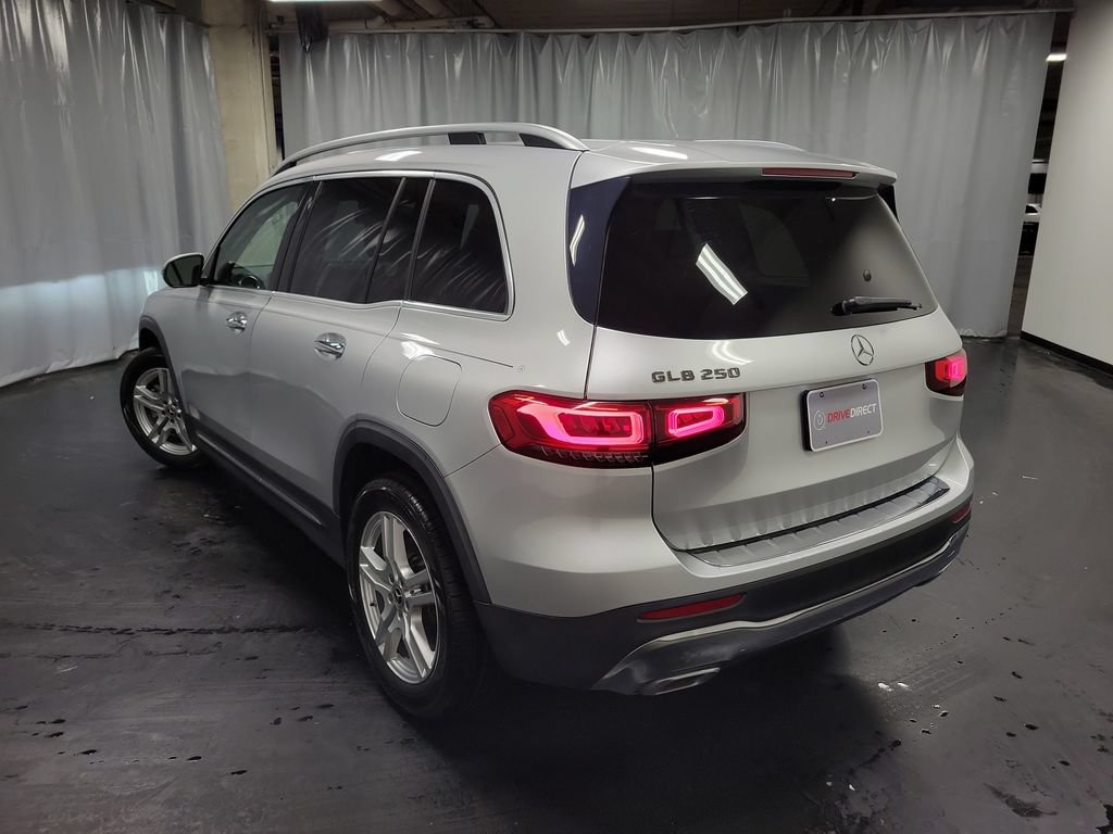 Used 2021 Mercedes-Benz GLB 250 w/ Premium Package image 6