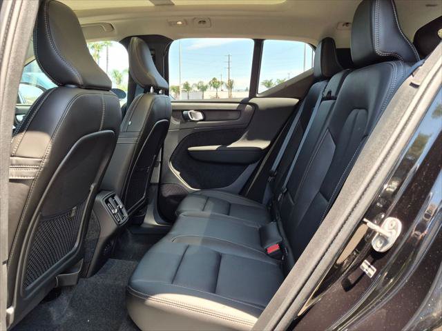New 2026 Volvo XC40 B5 Ultra w/ Climate Package AWD/4WD image 12