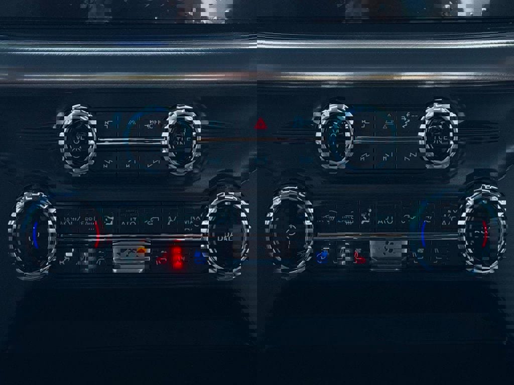 New 2025 Ford F150 King Ranch w/ FX4 Off-Road Package image 37