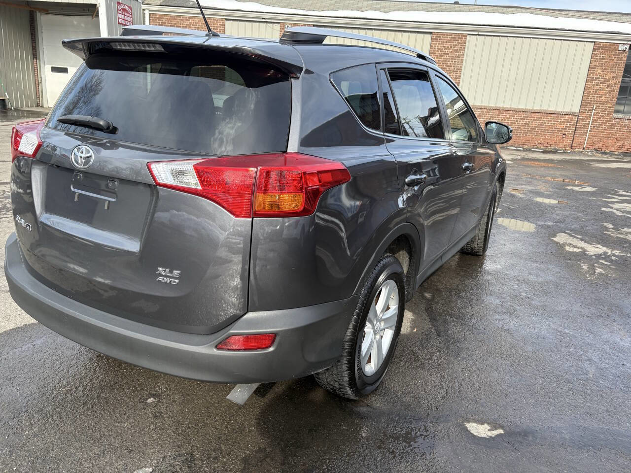 Used 2013 Toyota RAV4 XLE AWD/4WD image 6